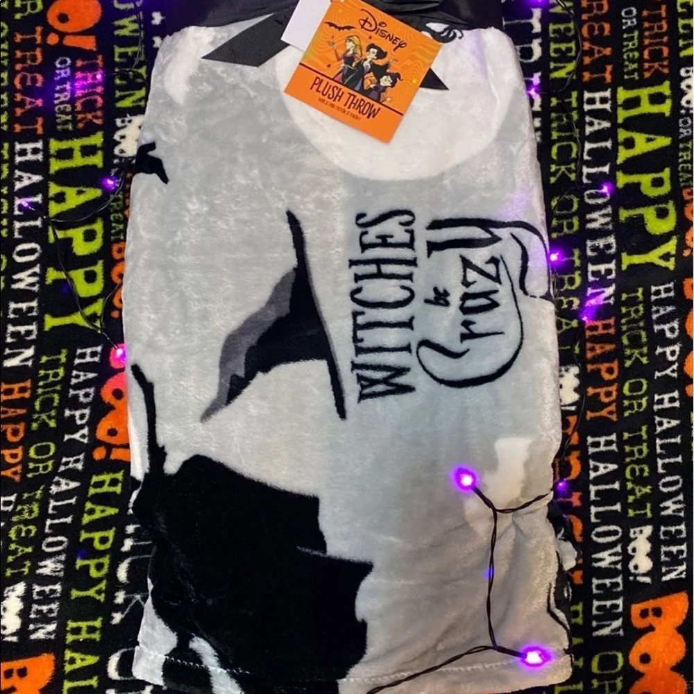Hocus Pocus Witch Throw Blanket
